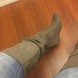 Gray wedge boots